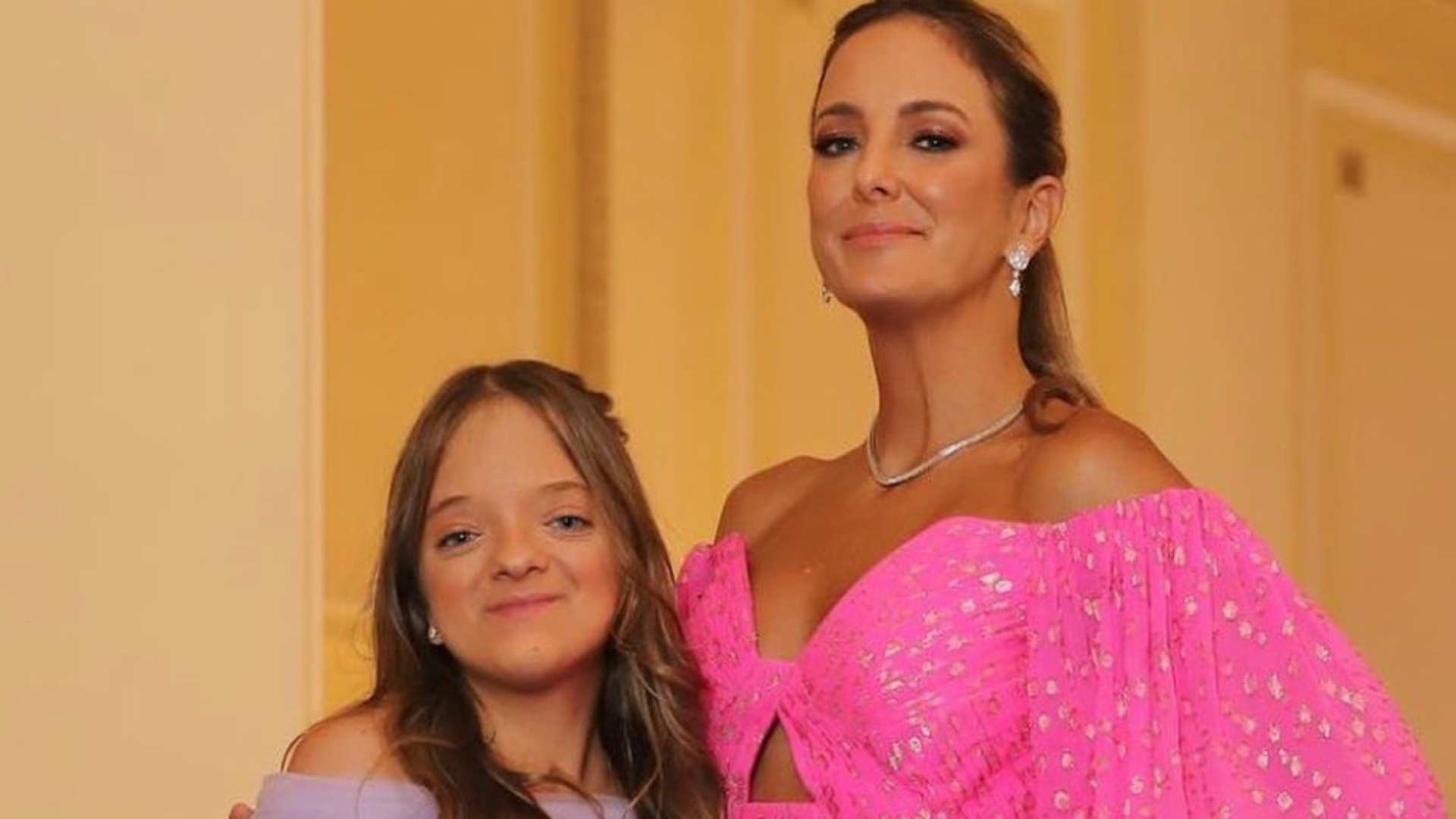Deslumbrantes, Ticiane Pinheiro e Rafa Justus arrasam nos looks: “Princesas”