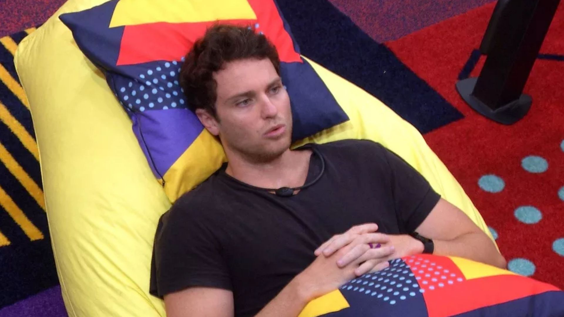 BBB22: Lucas não engole mentira de brother e aponta exclusão: “Me sentindo sozinho”