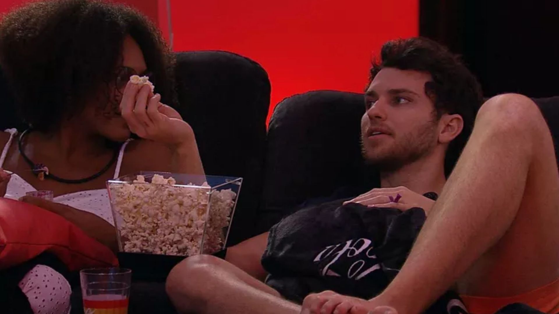 BBB22: Lucas não se conforma com votos e desaba sobre paredão: “Mais triste”