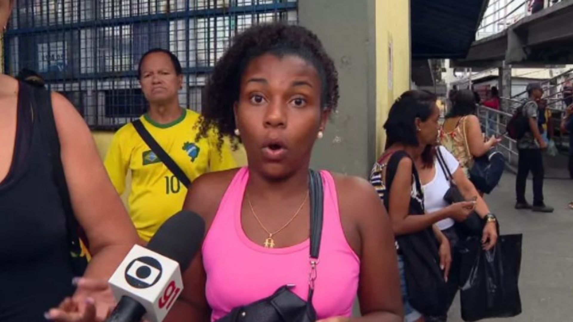 Empregada expõe a patroa ao vivo em telejornal: “Não tem como chegar”