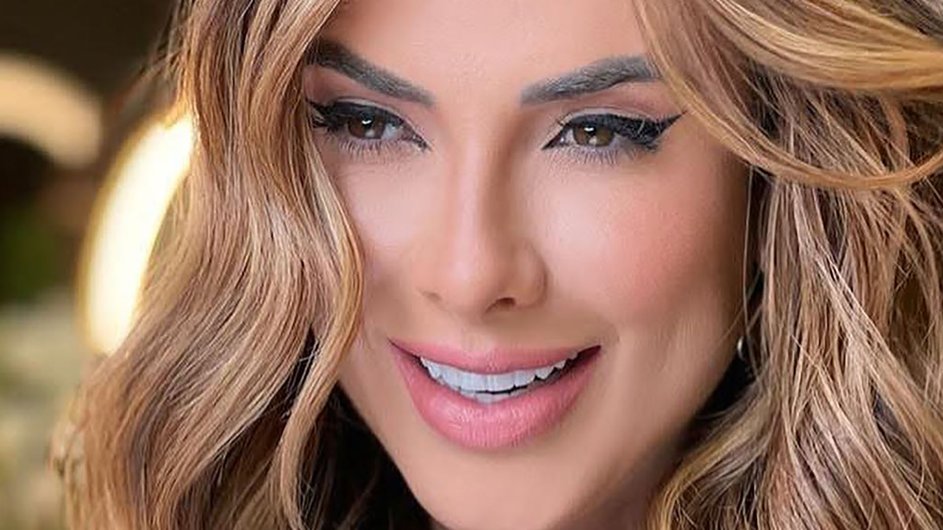 Nicole Bahls muda o visual e abandona cabelo longo: “Ficou mais jovem”