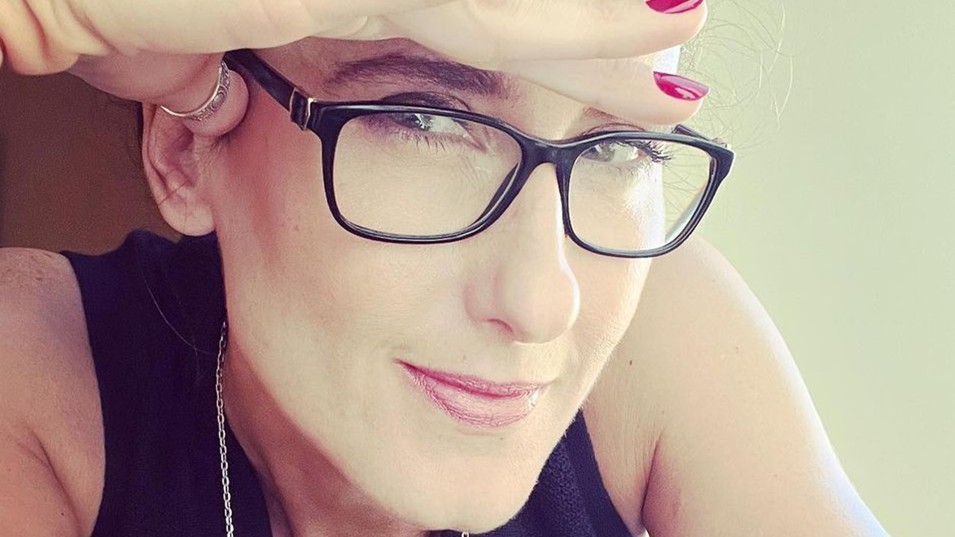 Paola Carosella dá pista sobre vida amorosa e causa na web: “Mulher é mais legal”