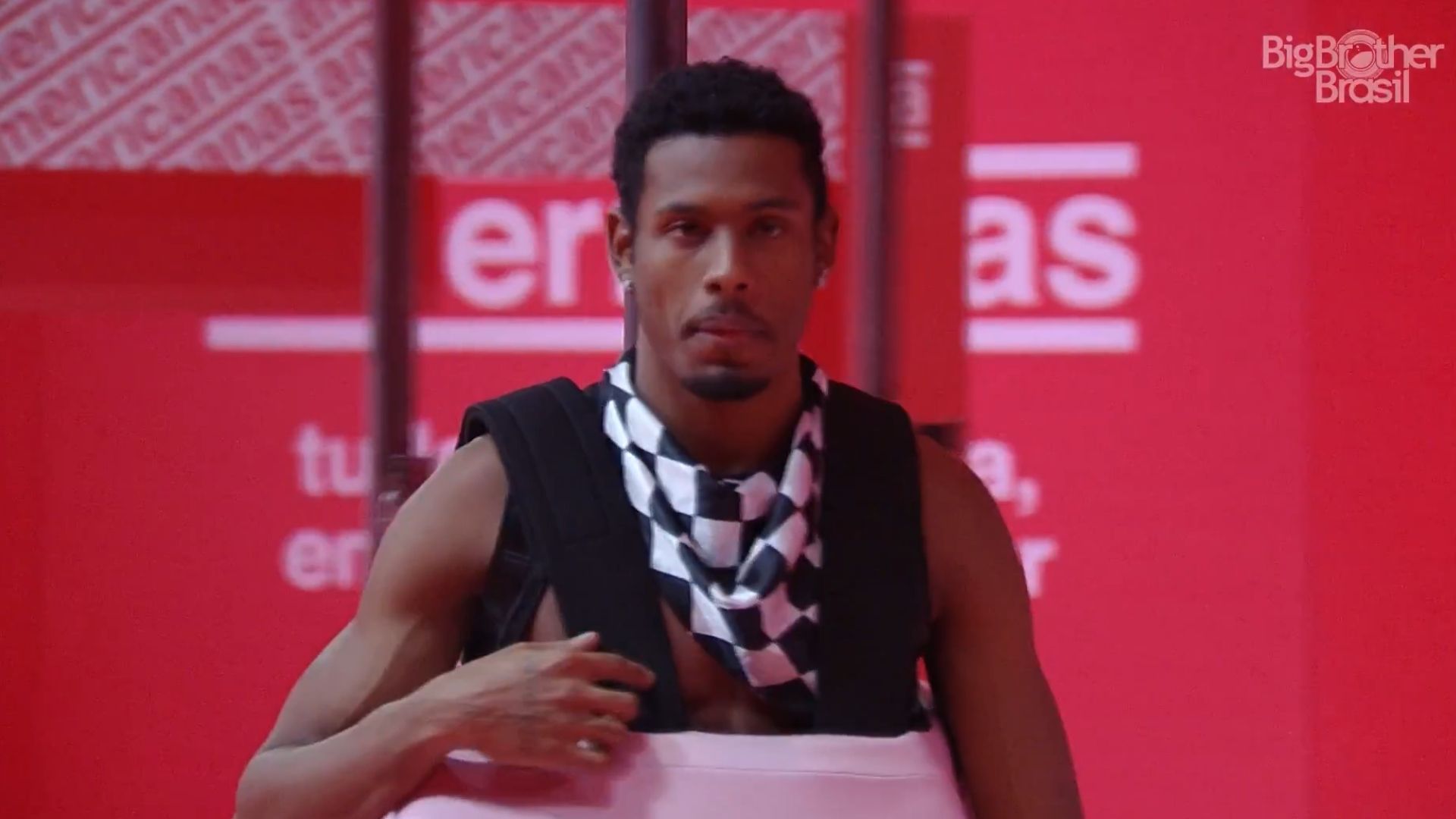 BBB22: Paulo André arma barraco em prova ao chamar brother de feio: “Tá implicando”