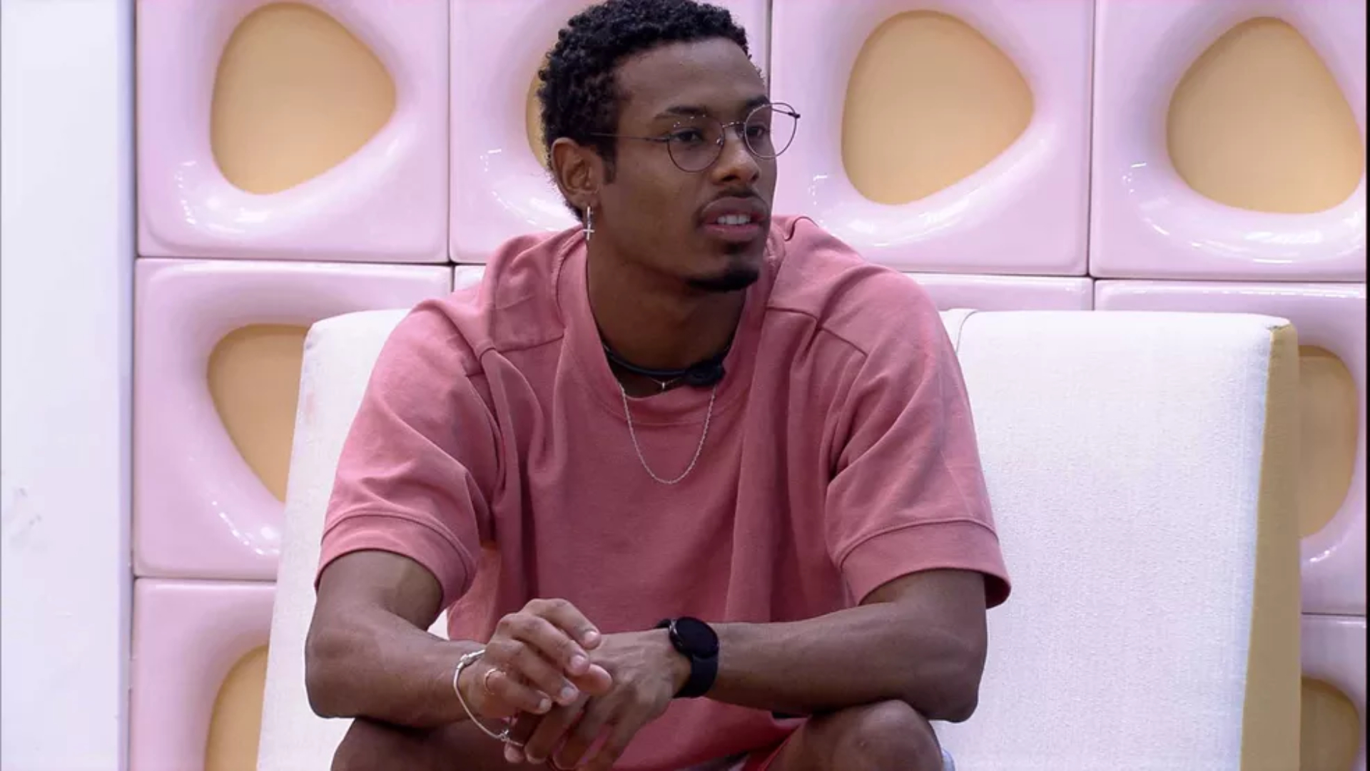 BBB22: Emparedado, Paulo André desabafa e confessa medo da berlinda: “Definido”