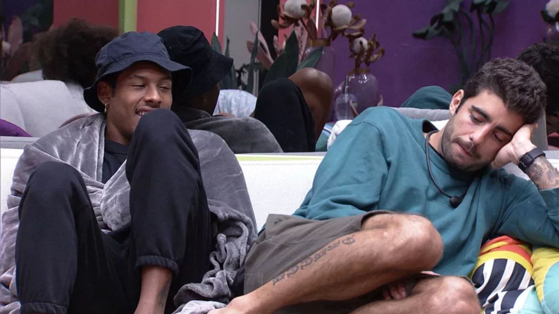 BBB22: Paulo André provoca sister e recebe reação inesperada: “O pau vai torar”