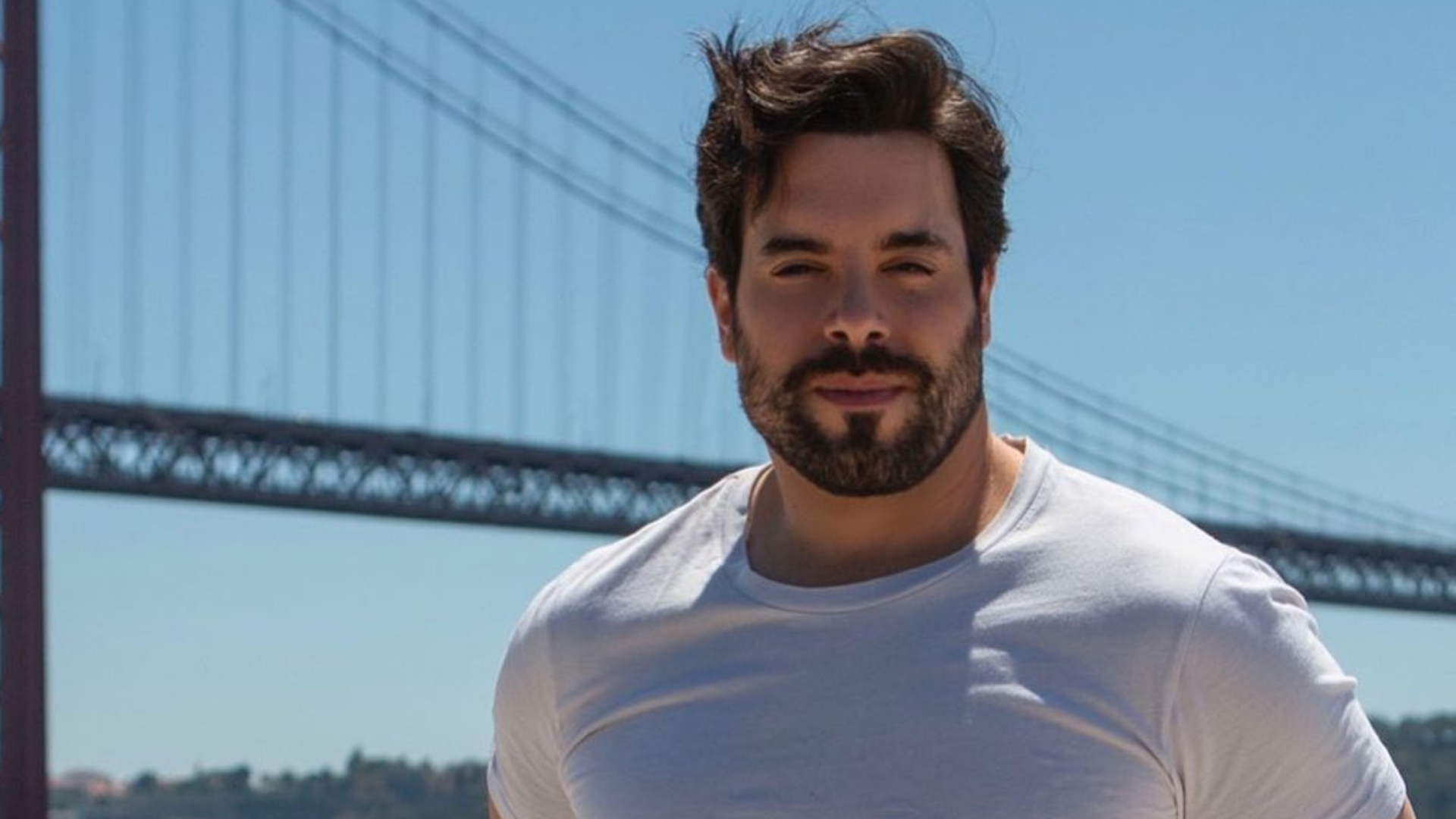 Pedro Carvalho relembra novelas e exalta teledramaturgia no Brasil: “Referência”