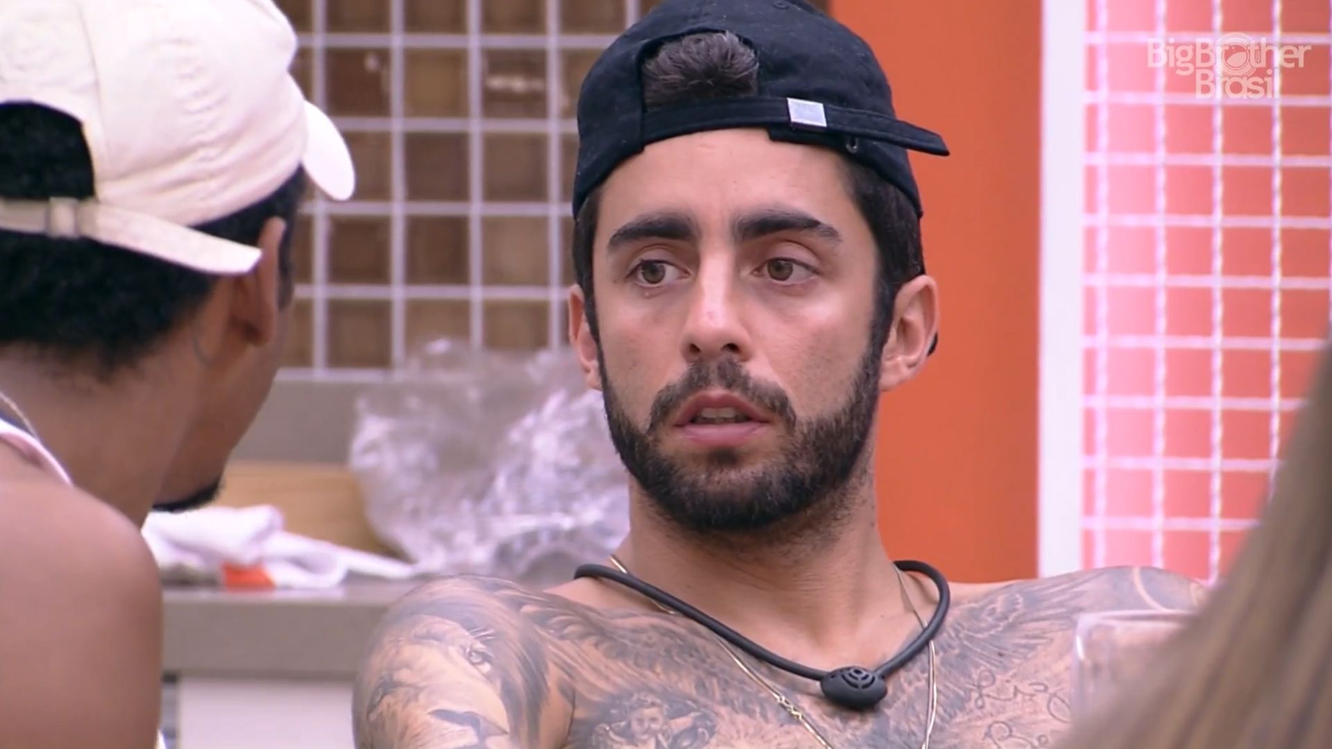 BBB22: Pedro Scooby desdenha de festa do líder e manda na lata: “Estou nem aí”