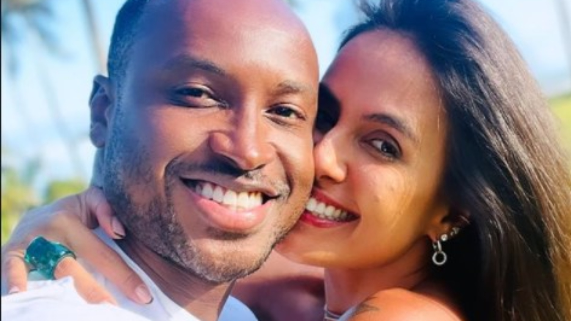 Apaixonado, Thiaguinho exalta personalidade de ex-BBB Carol Peixinho: “Amo tu”