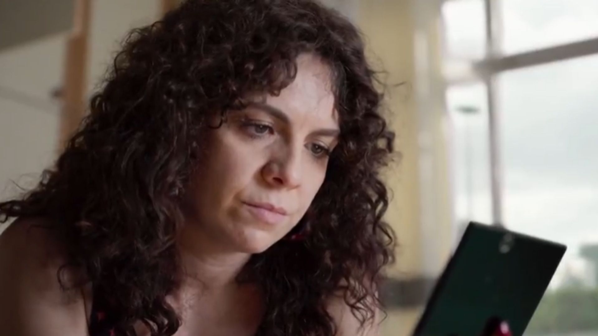 Um Lugar ao Sol: Stephany revela segredo de Christian/Renato antes de morrer