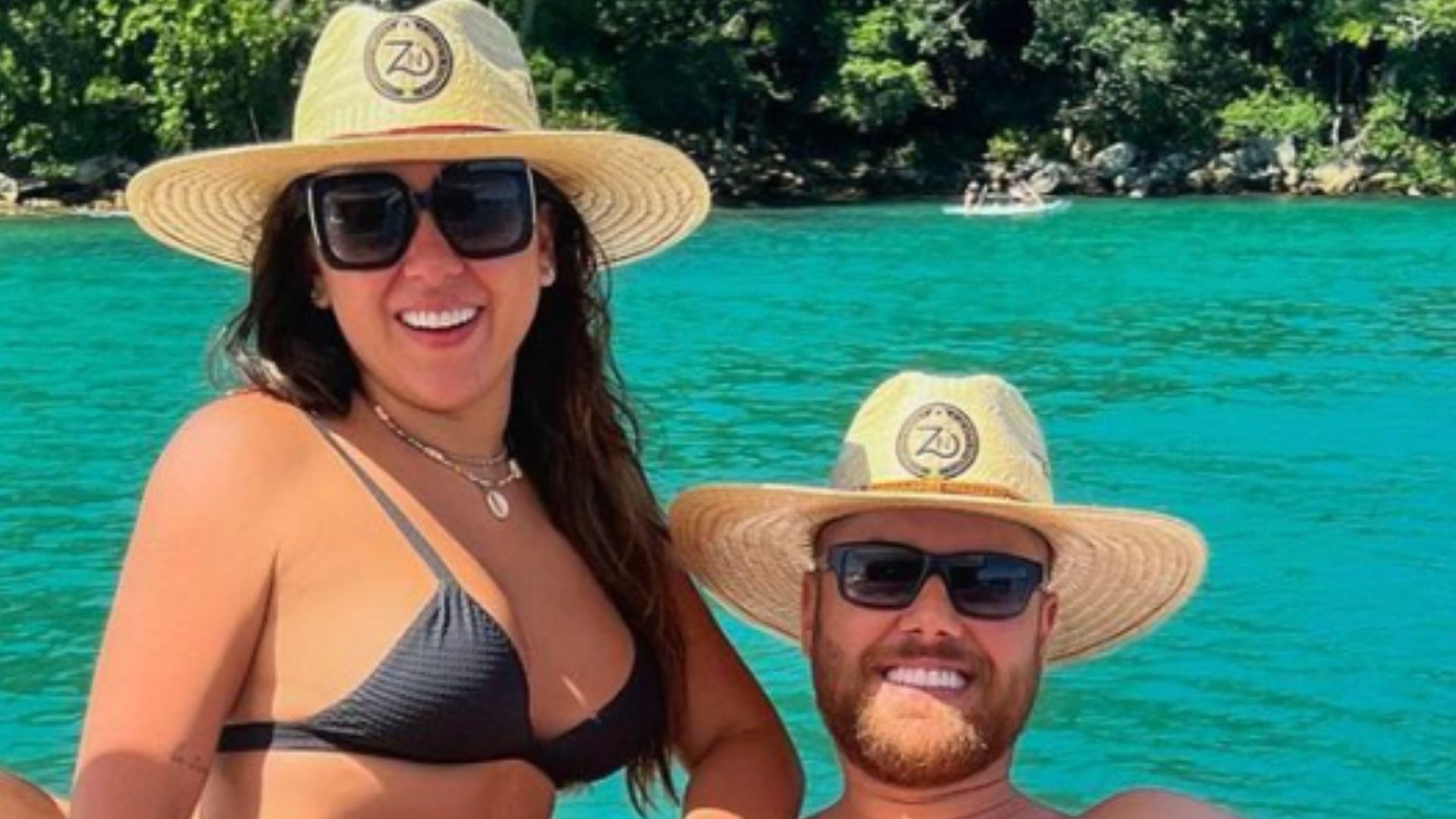 De biquíni, esposa de Zé Neto publica cliques quentes com o marido: “Que casal”