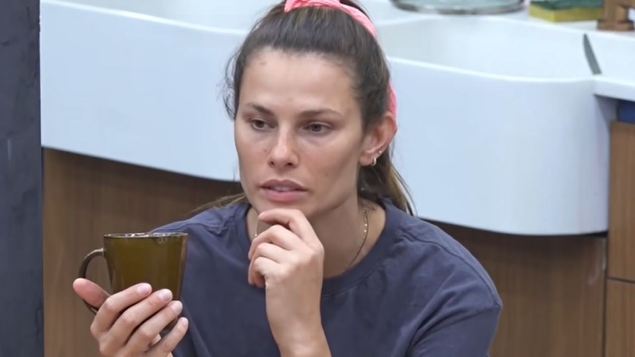 A Fazenda 13: Dayane afirma que não tem medo da roça e dispara: “Eu vou ser lembrada”