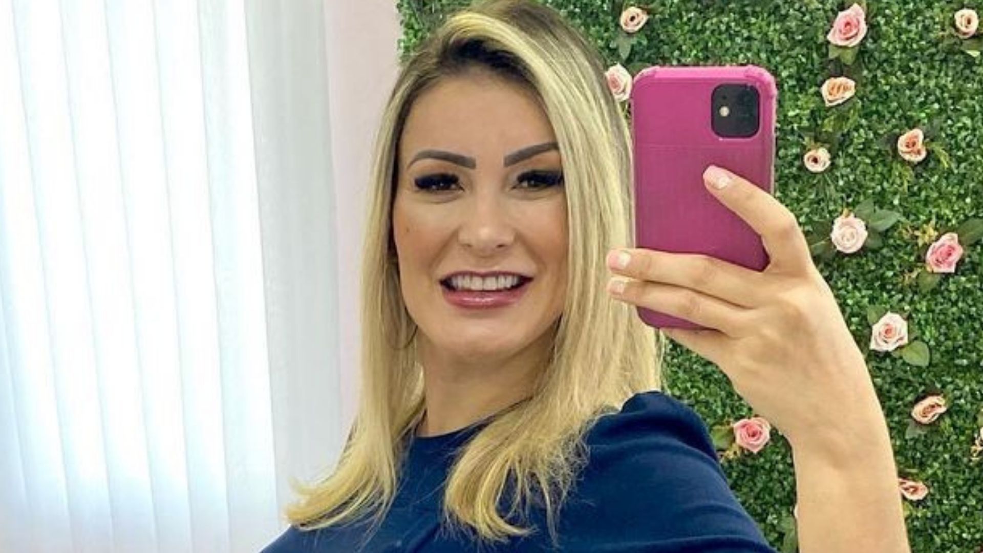 Andressa Urach manda recado para as invejosas: “Não devo satisfação da minha vida”