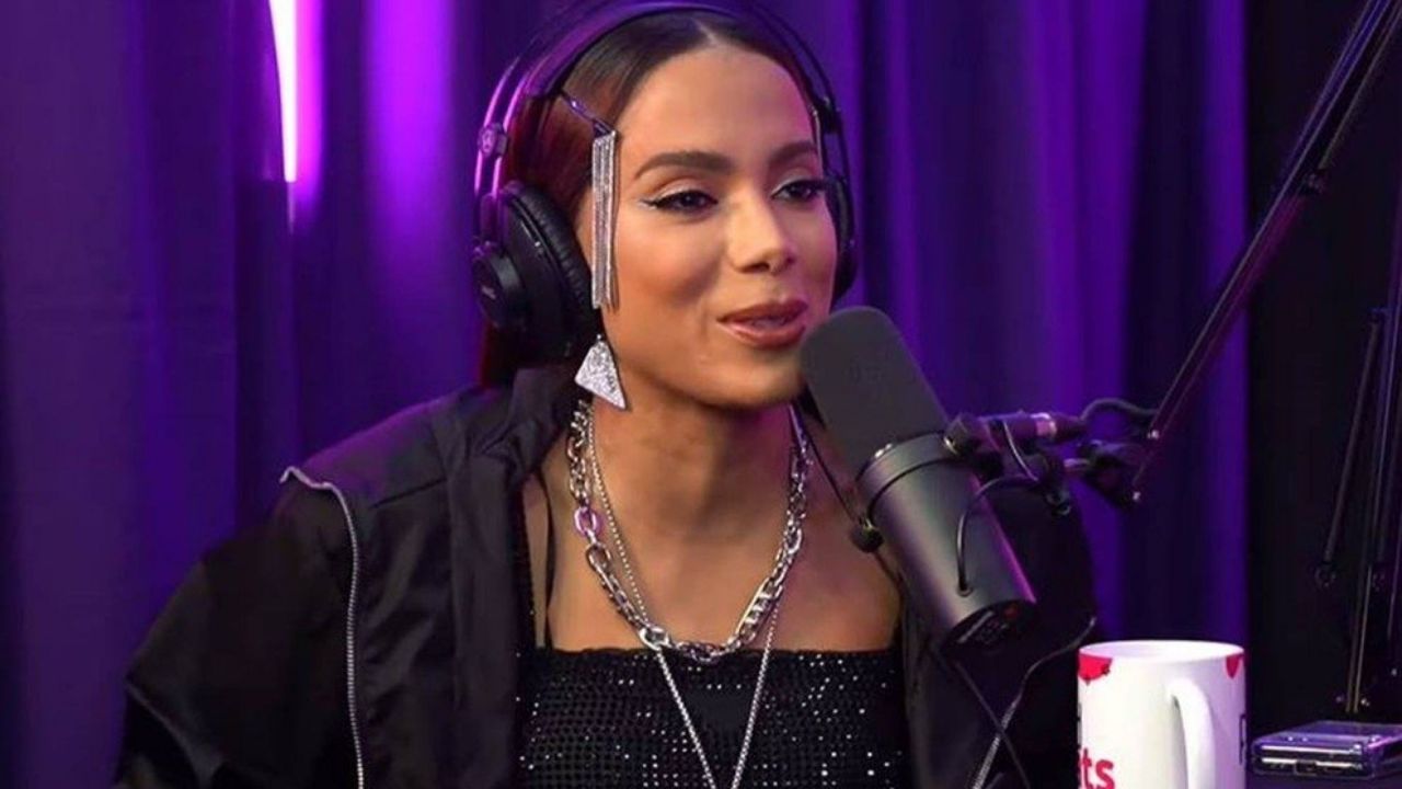 Que situação! Anitta revela problemas intestinais de cantor famoso: “Tadinho”