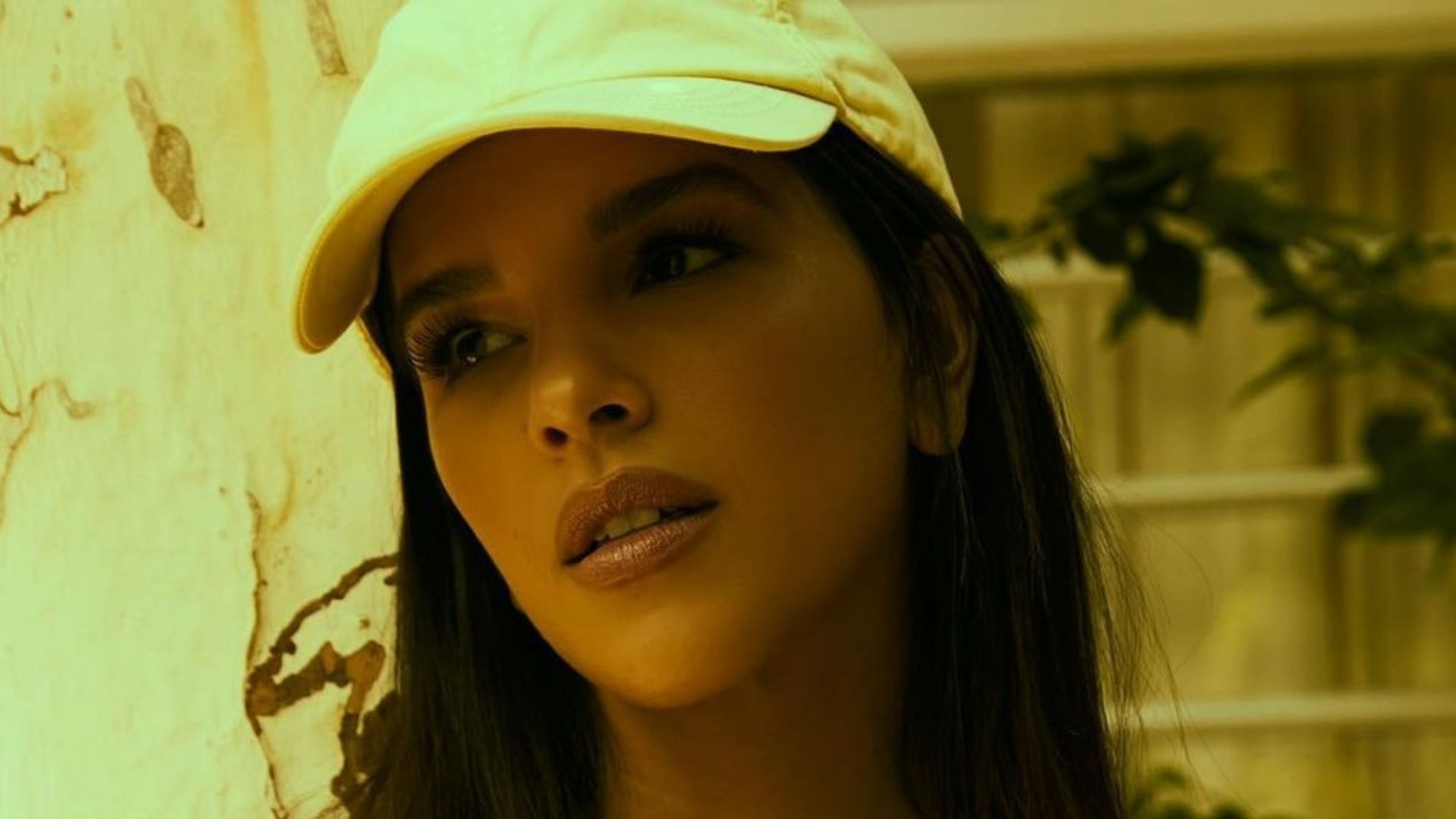 Belíssima, Mariana Rios posa com look estiloso e exibe barriga sarada: “Sexy”