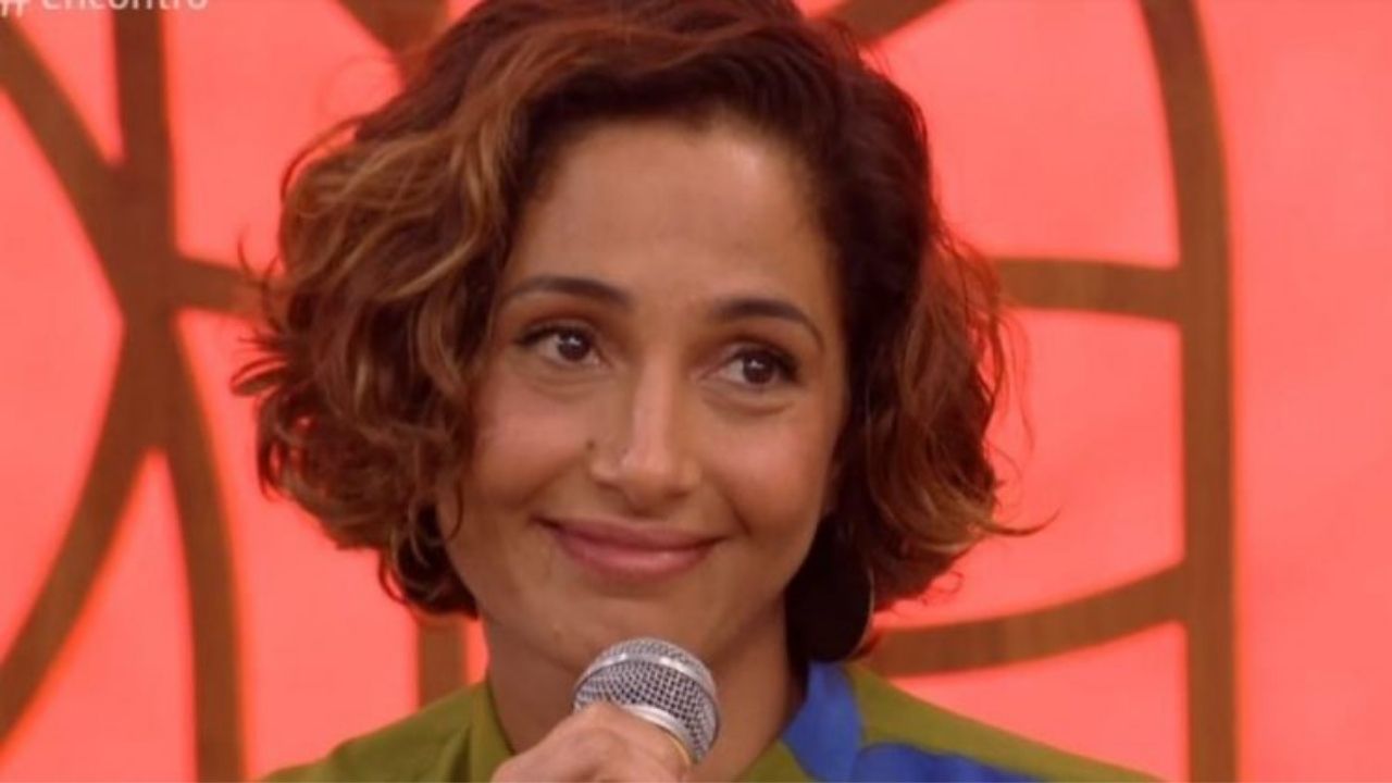Camila Pitanga desabafa após ser criticada por namorar homem: “A gente não pode recuar”