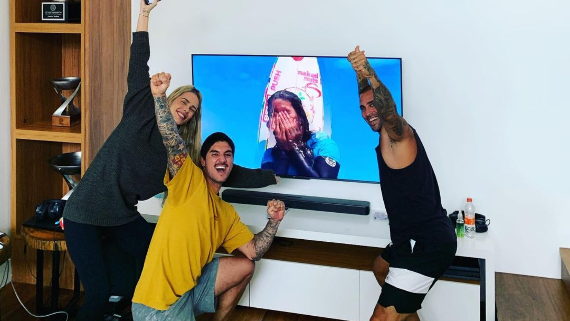 Gabriel Medina se emociona com vitória da irmã em campeonato: “Que orgulho”