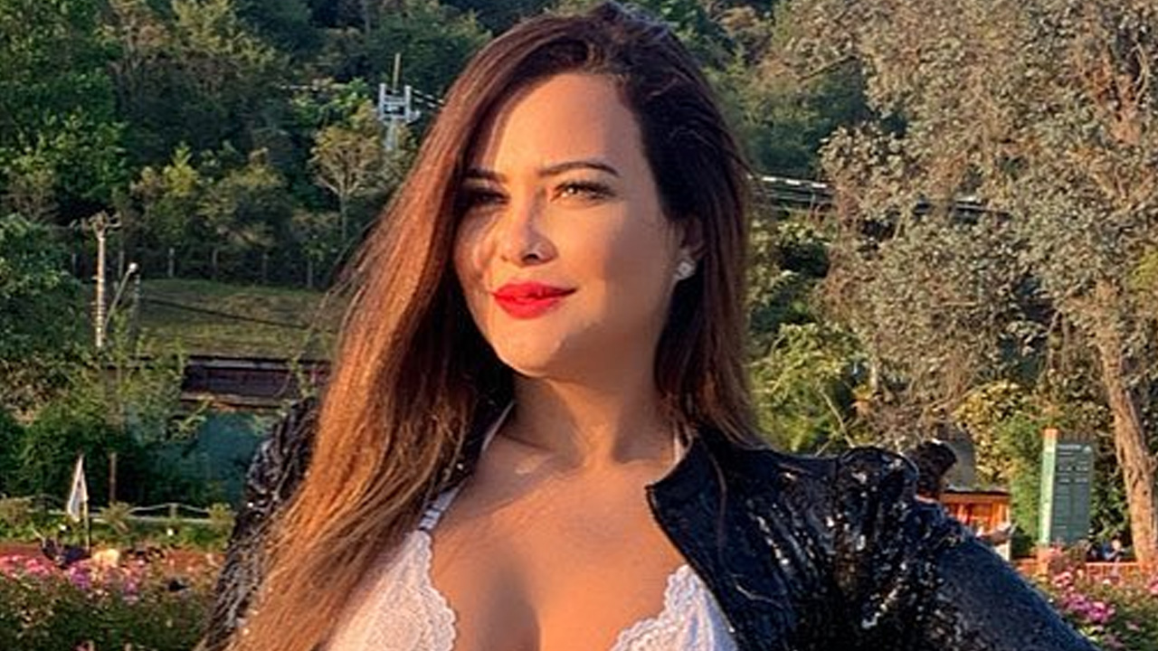 Geisy Arruda deixa corpo desenhado sob roupa colada e decotão: “Espetáculo”