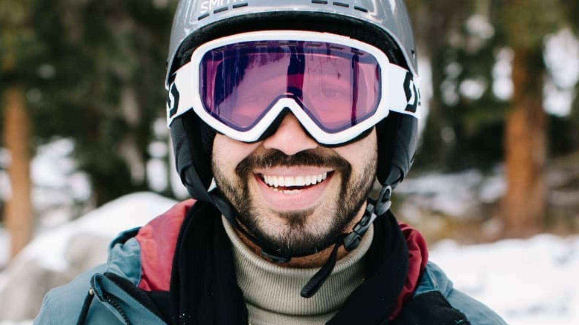 Ex-BBB Gil do Vigor se emociona ao realizar sonho de conhecer a neve: “Incrível”