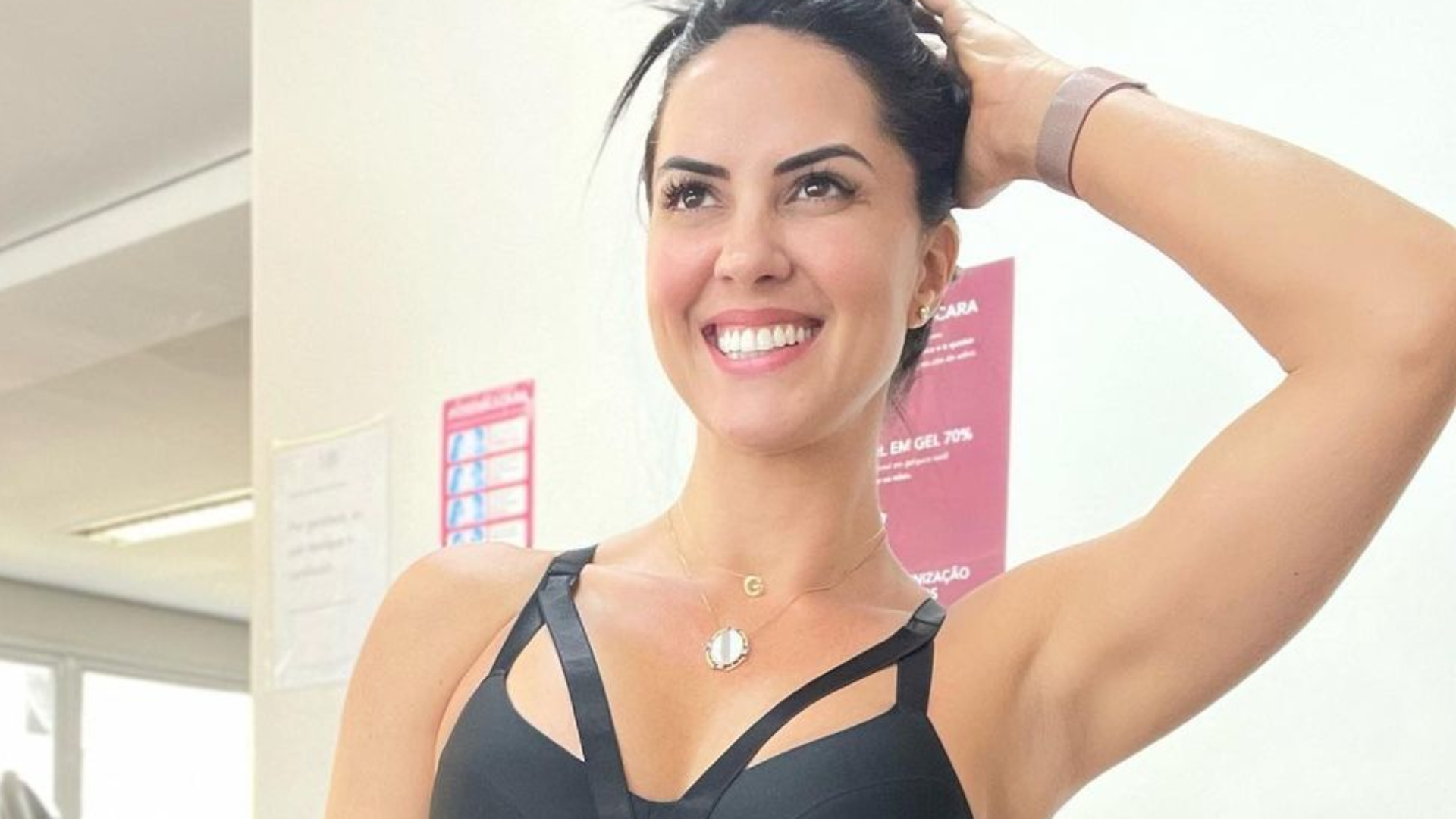 Graciele Lacerda ostenta abdômen dos sonhos aos 41 anos e choca fãs: “Deusa”