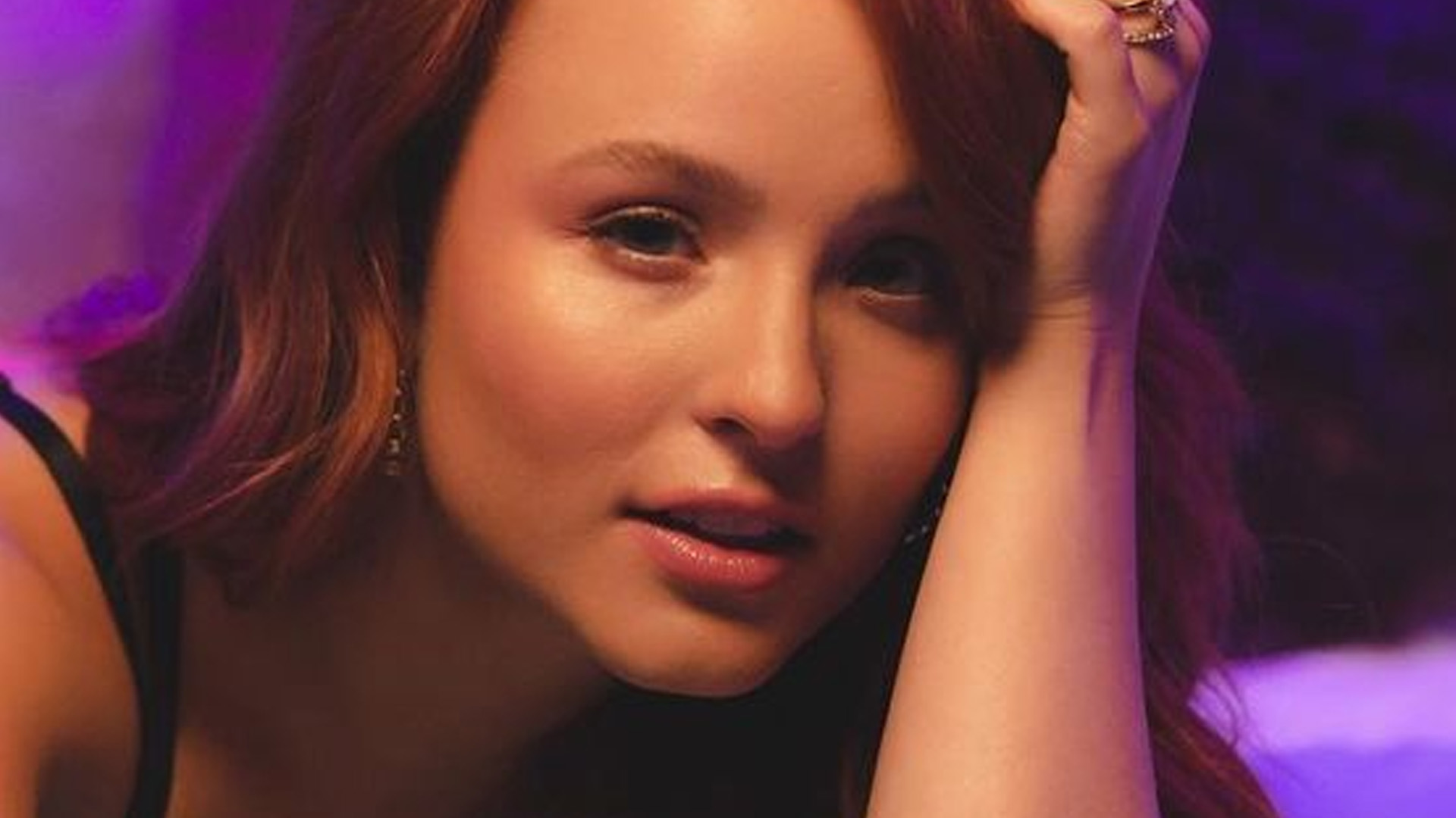 Larissa Manoela aparece de lingerie escandalosa em clipe: “Mulherão”