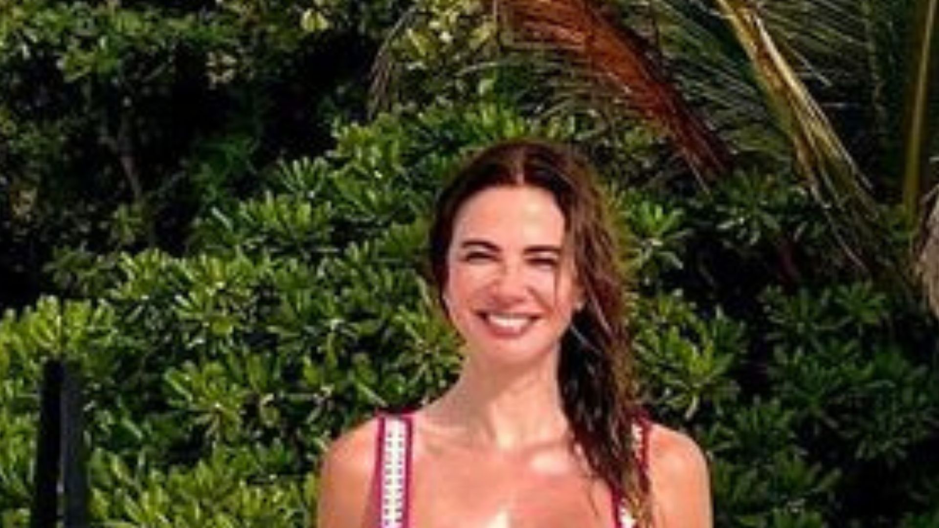 Aos 52 anos, Luciana Gimenez exibe corpão sarado e impressiona: “Gostosa”