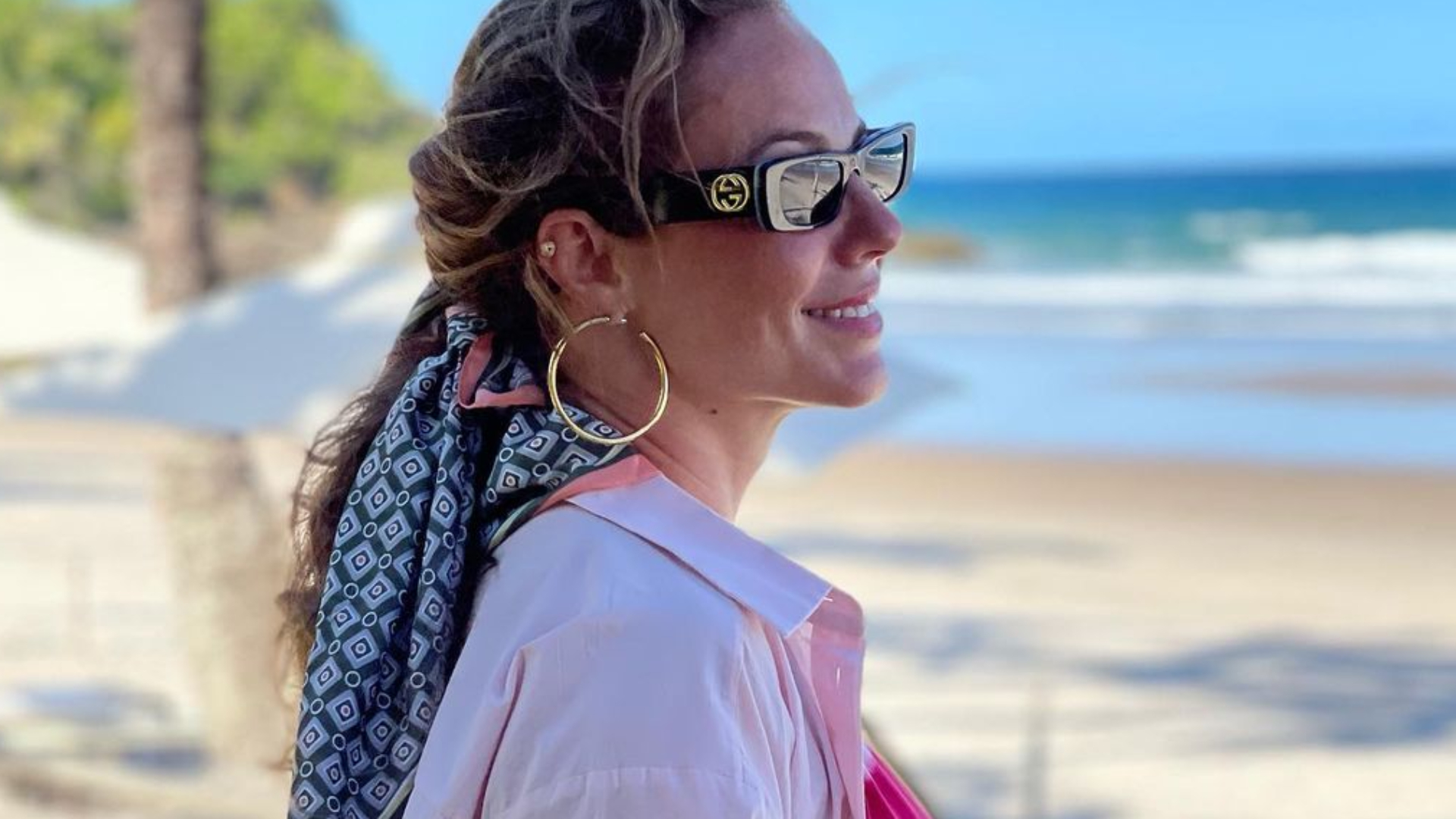 Paolla Oliveira posa de biquíni e barriga trincada impressiona: “Maravilhosa”