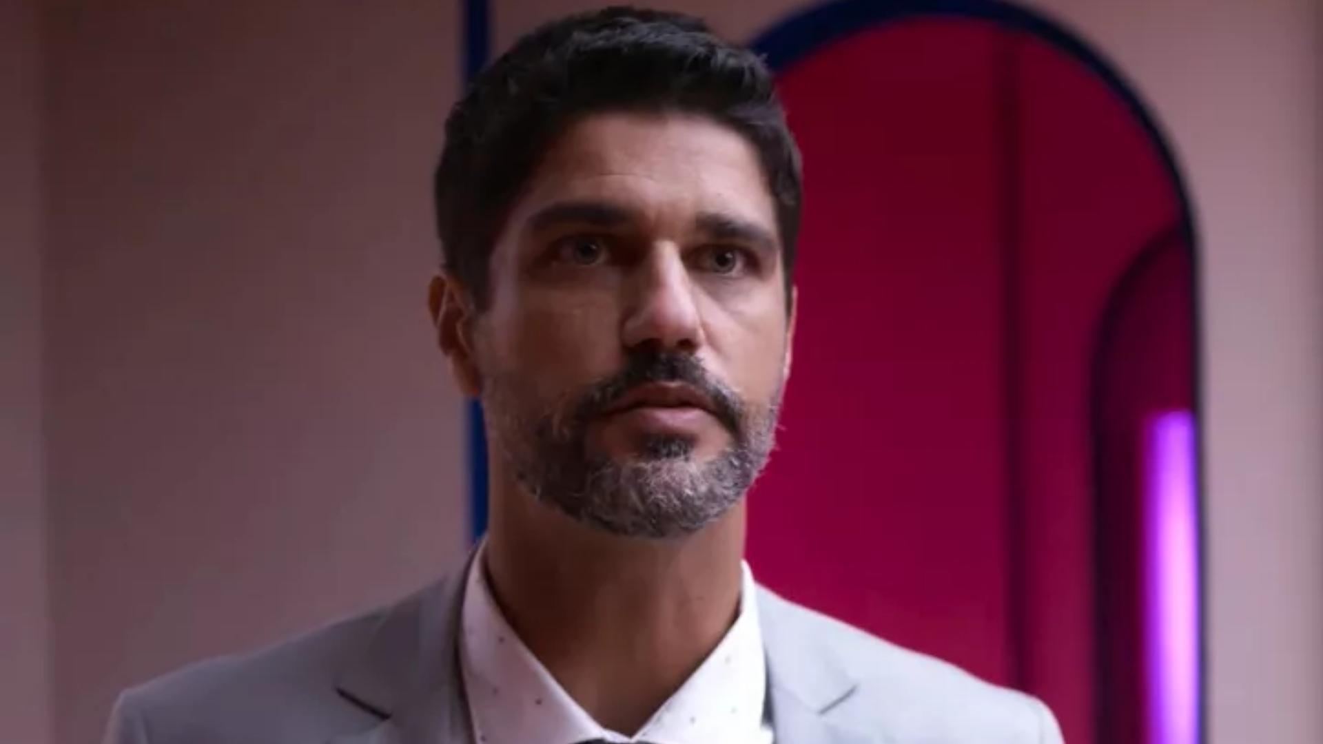 Quanto Mais Vida, Melhor!: Amante de Paula se morde de ciúmes ao vê-la com Neném