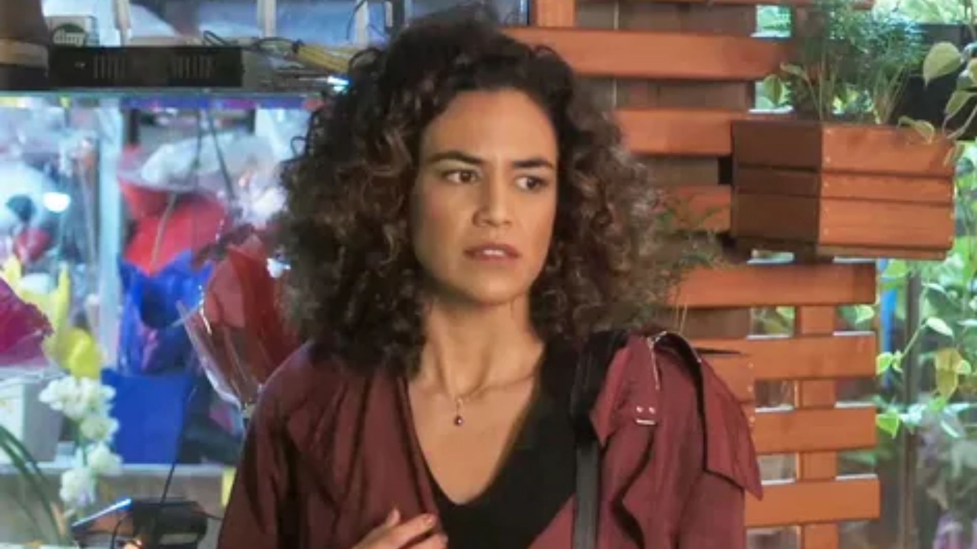 Quanto Mais Vida, Melhor!: Rose aposta no amor, esquece marido e corre atrás de Neném