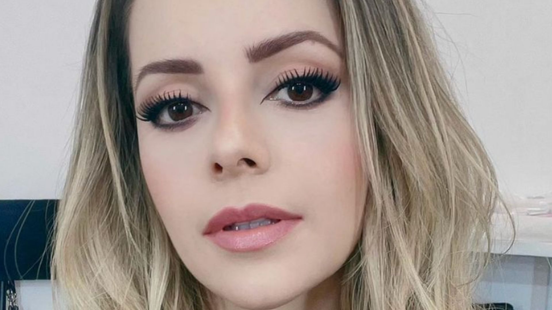 Sandy desabafa ao anunciar morte nas redes sociais: “Minha primeira filhinha”