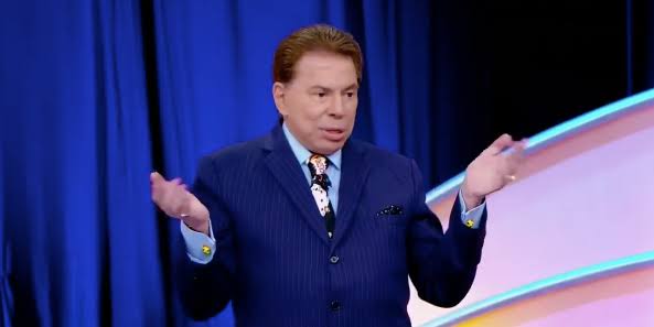 O que rolou? Silvio Santos volta a cancelar retorno ao SBT e deixa telespectadores apreensivos