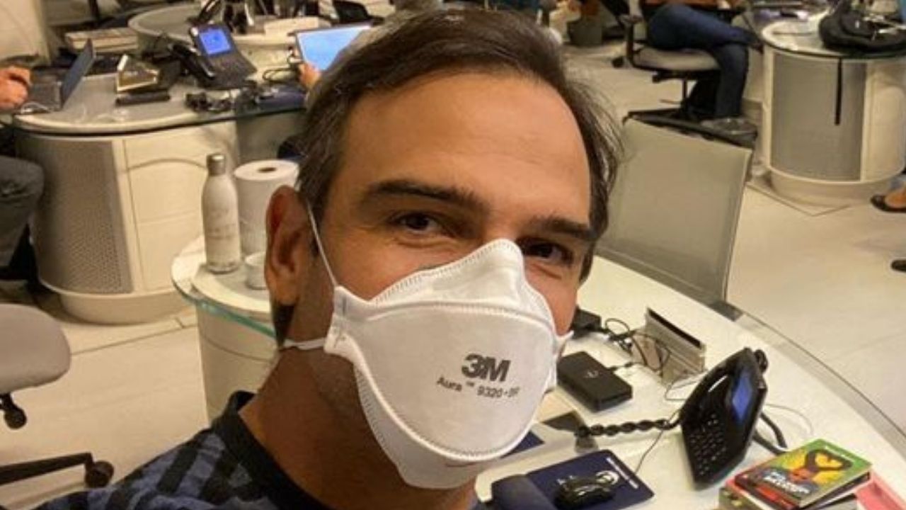 Com um pé no BBB, Tadeu Schmidt registra última reunião no ‘Fantástico’: “Sentirei saudade”