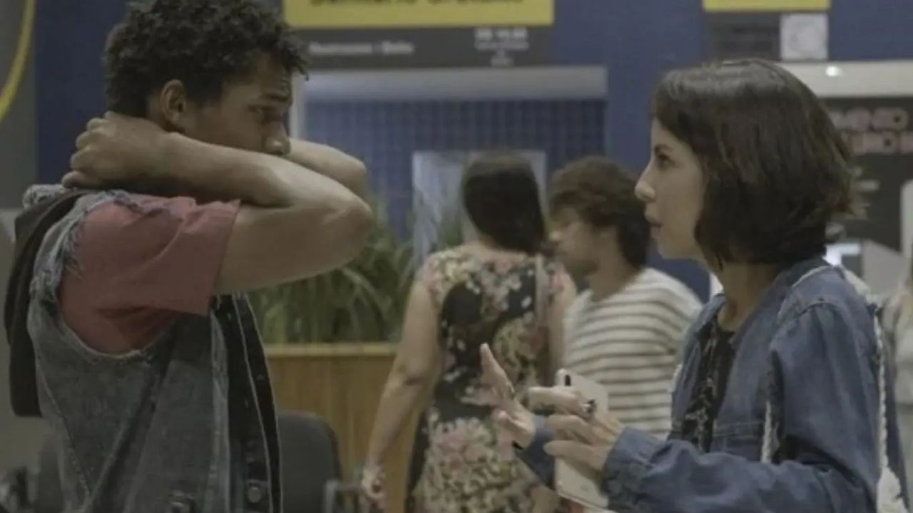 Um Lugar ao Sol: Ravi e Lara levam bolo de Christian e surtam com medo da morte: “Que brincadeira é essa?”