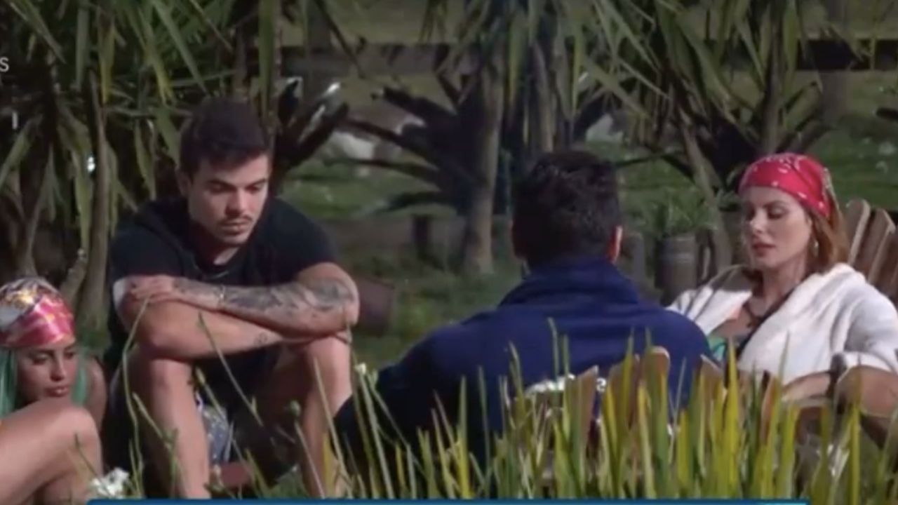 A Fazenda 14: Deborah afirma que Deolane está cometendo crimes no reality: “Está pesado”