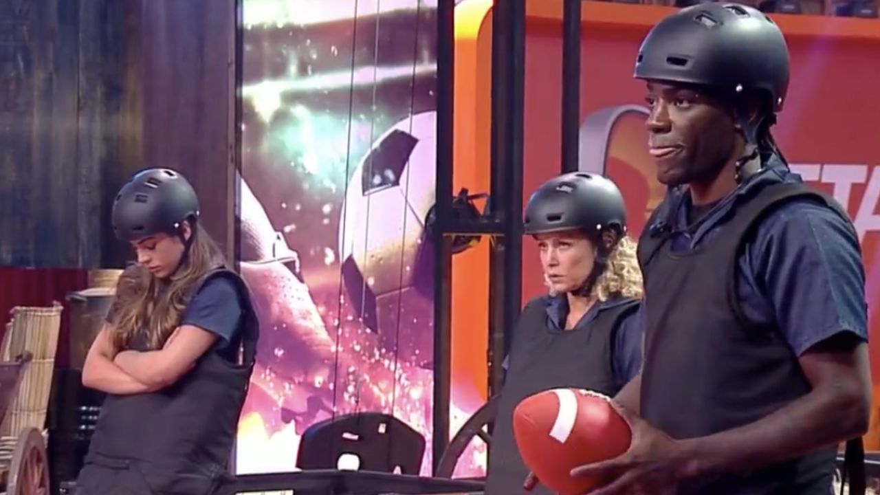A Fazenda 14: Pelé vence prova do fazendeiro e se livra da roça