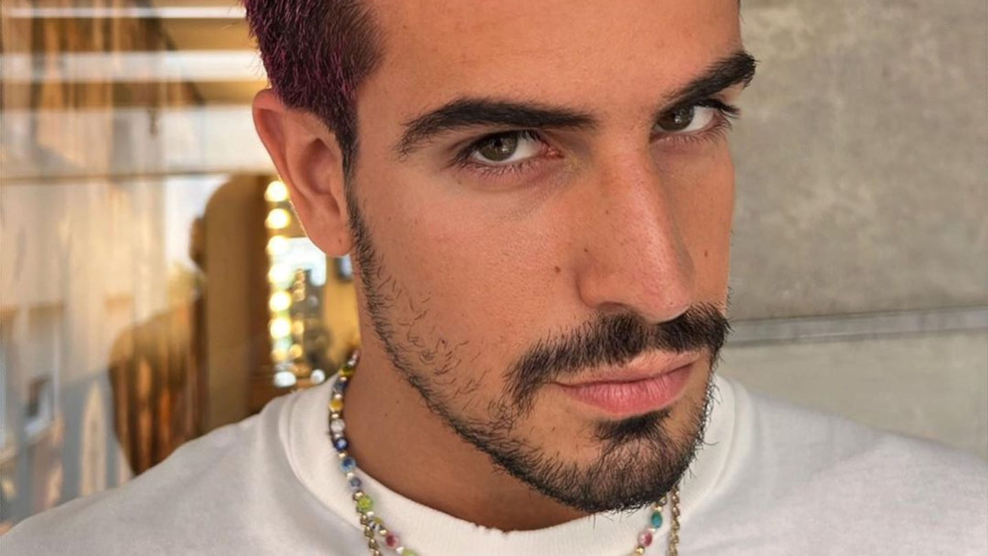 Radicalizou! Enzo Celulari faz mudança ousada e surge com o cabelo roxo: “Lindo”