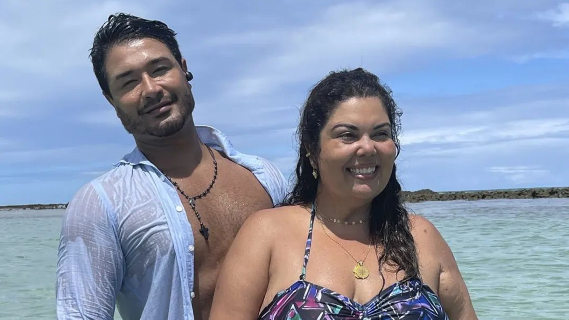 Fabiana Karla revela que casamento de seis anos é à distância: “A gente é livre”