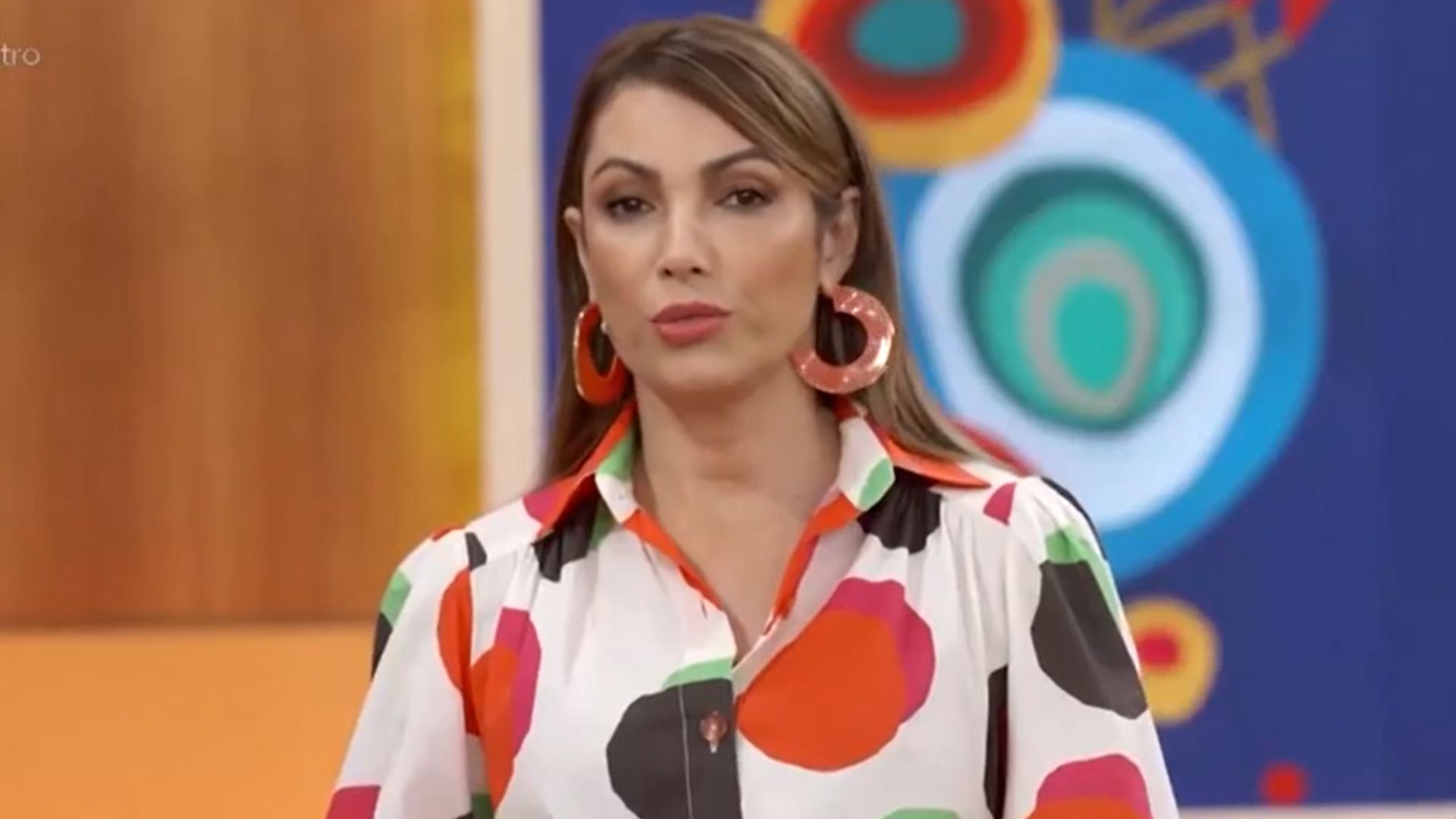 Colunista afirma que Globo promoveu demissão após descobrir “esquema fraudulento” contra Patrícia Poeta; emissora nega