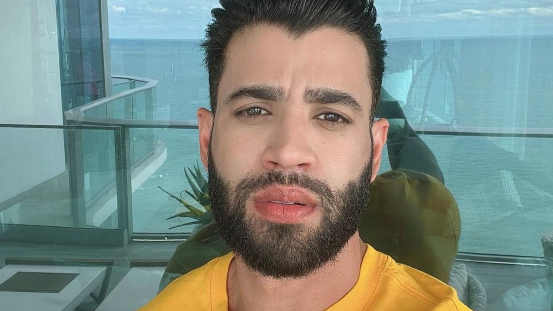 Gusttavo Lima é condenado na justiça após “vazar” telefone em música: “Perturbação”