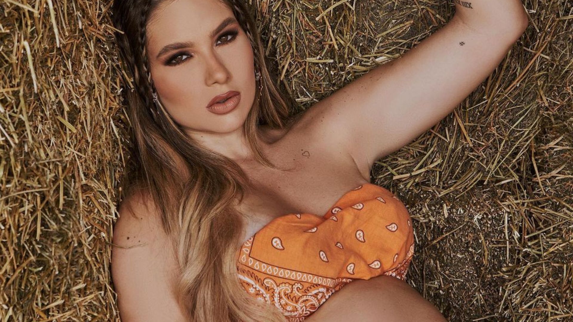 Virginia Fonseca mostra barrigão na reta final da gravidez: “Deixa a mamãe exibir”