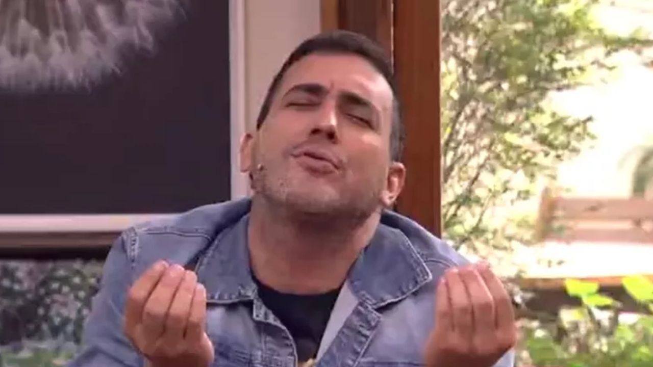No ‘É de Casa’, Andre Marques fala em russo e surpreende web ao revelar como aprendeu: ” Tive um ‘biribiri’ “