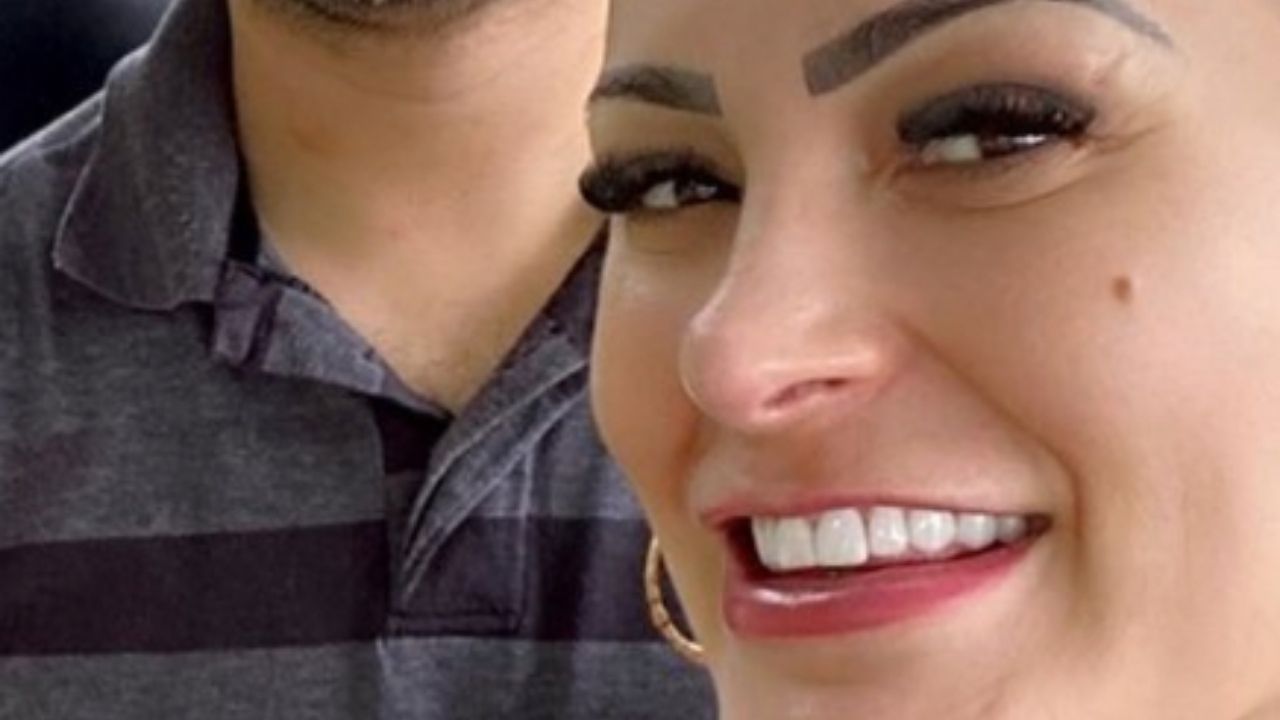 Andressa Urach reúne marido, filho e nora e desabafa após voltar para casa: “A vida é feita de escolhas”