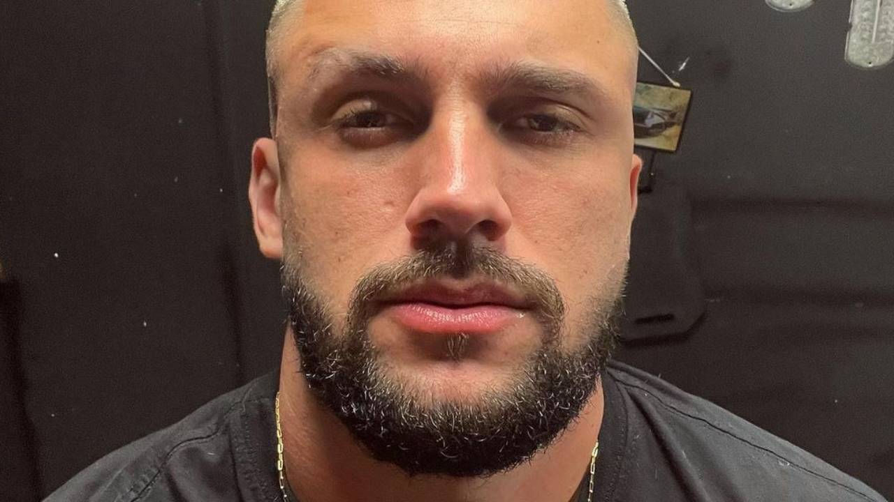 Ex-BBB Arthur Picoli chega ao limite e desativa rede social após receber ameaças: “Parem, por favor”