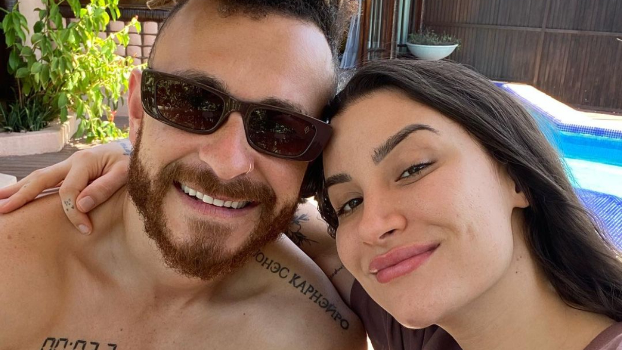 Ex-BBB Bianca Andrade abre álbum da primeira viagem na companhia do herdeiro e se derrete: “Nossa família”