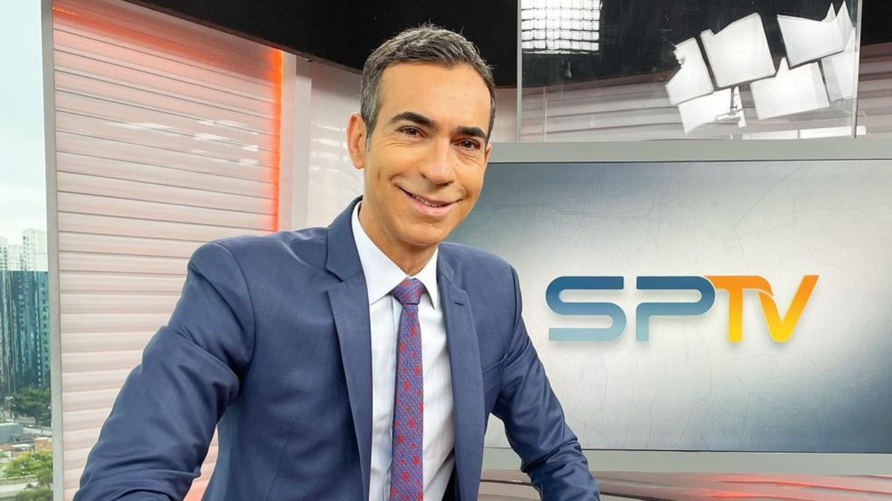 De saída, César Tralli ganha presentão de amigos do ‘SP1’ e se emociona: “Equipe maravilhosa”