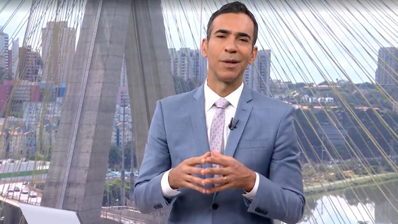 Assumindo o ‘JH’, César Tralli se emociona ao se despedir do ‘SP1’ após dez anos de bancada: “Momento difícil”