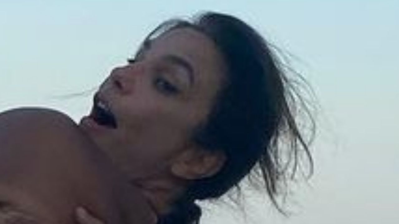 Em clima de romance, Ivete Sangalo posa agarradinha com Daniel Cady na praia: “Que dengo”