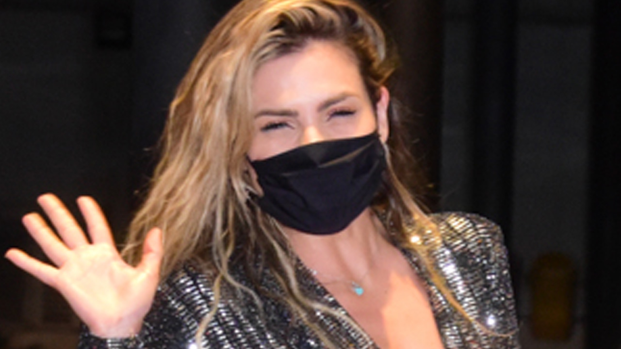 Musa! Erika Schneider surge deslumbrante após eliminação de ‘A Fazenda 13’ e ostenta simpatia