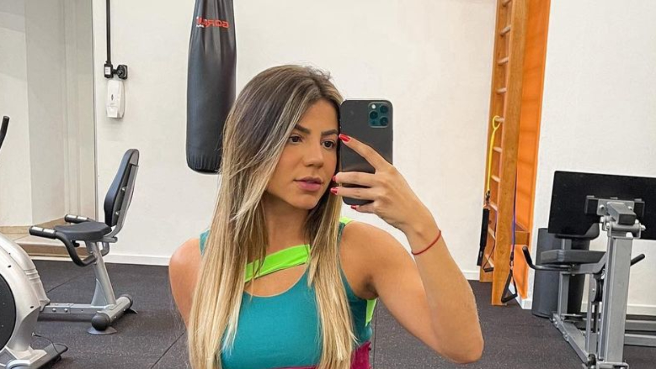 Ex-BBB Hariany Almeida pega pesado no treino e deixa fãs babando ao exibir corpo trincado: “Lindíssima”