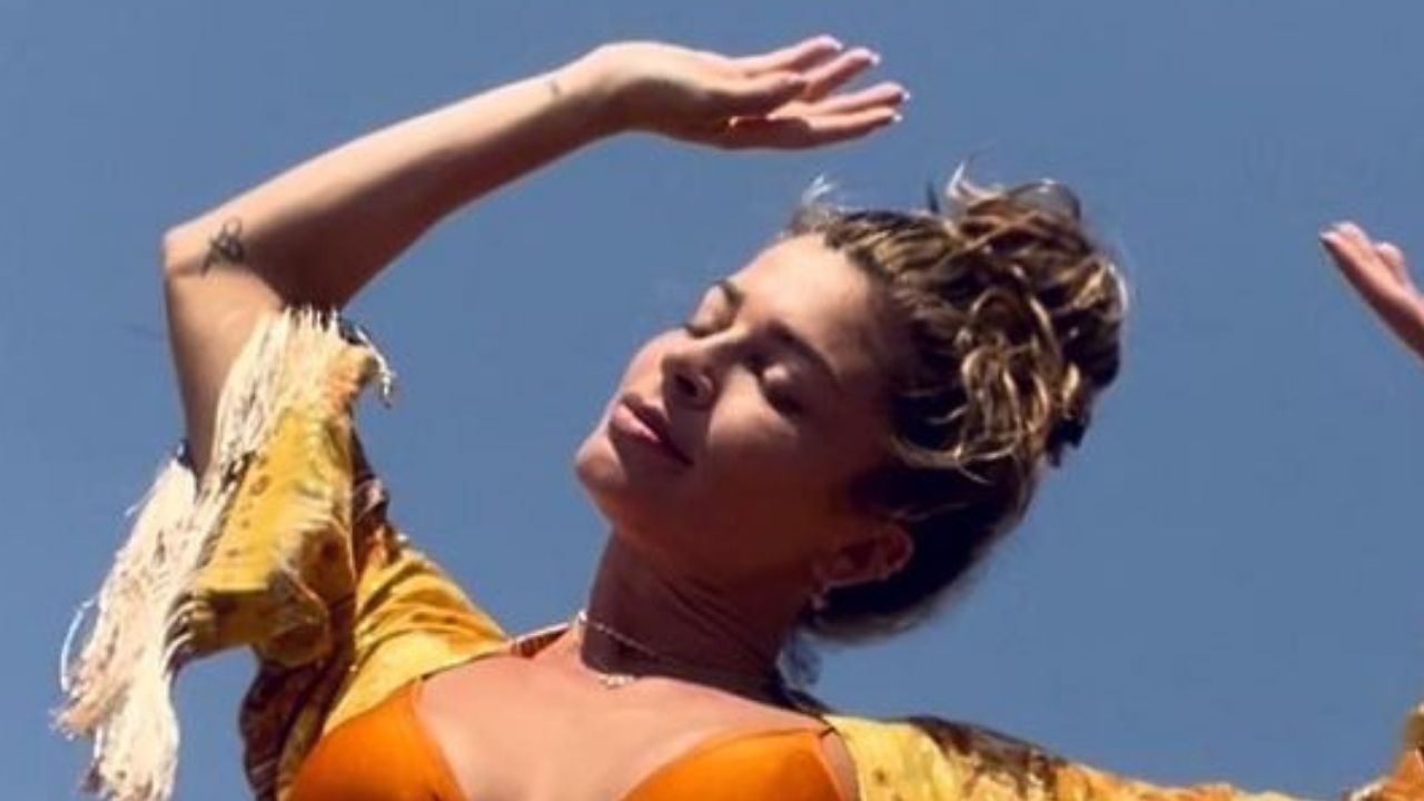 Grazi Massafera exibe barriga super sarada em clique de biquíni e shortinho: “Maravilhosa”