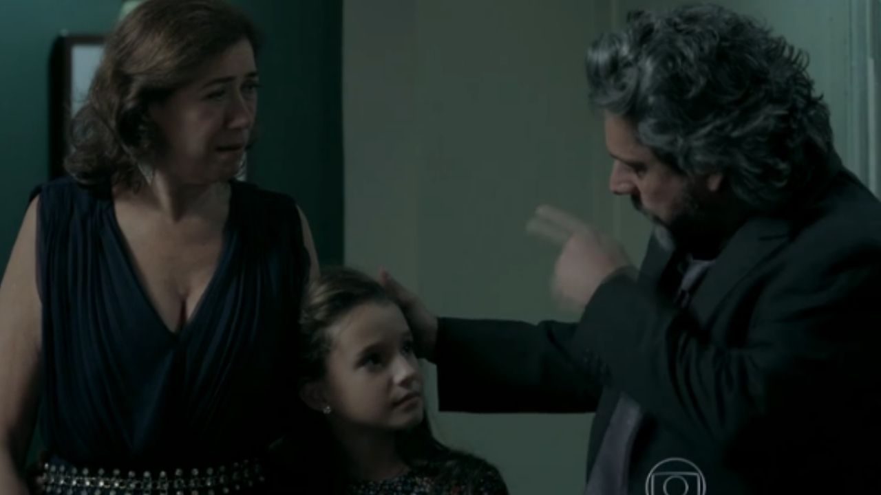 Império: José Alfredo e Marta salvam Bruna das agressões de Maurílio e Danielle: “Abre o jogo”